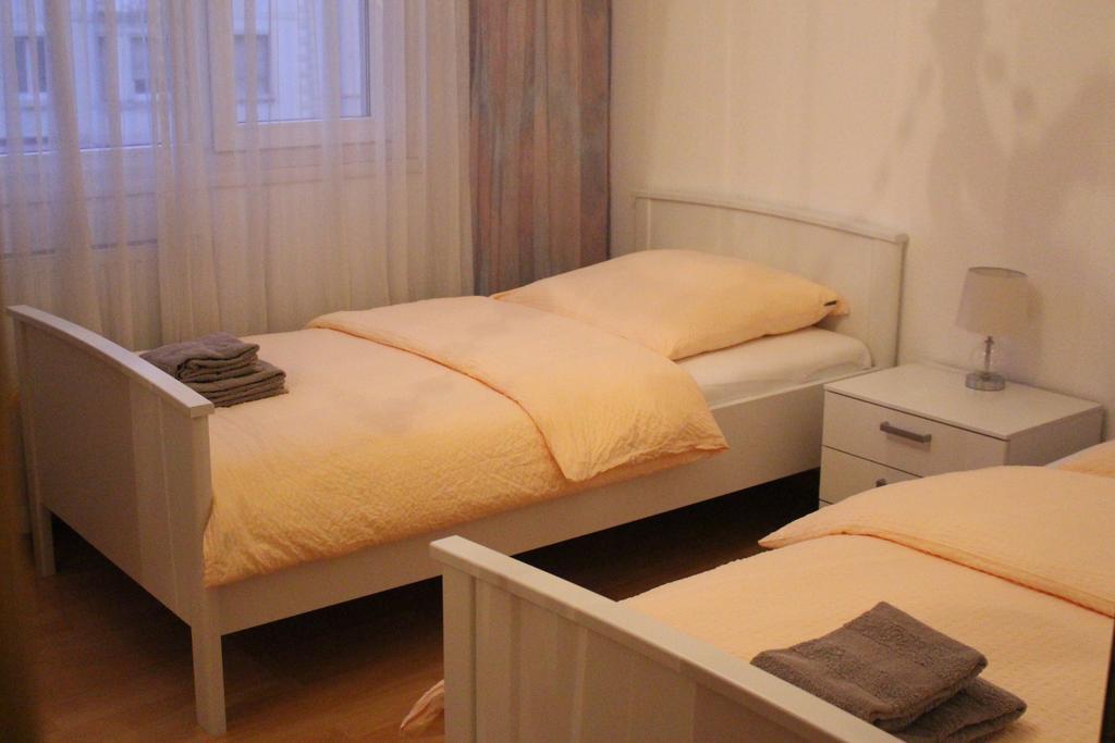 Studios Near Basel Airport Saint-Louis  Bagian luar foto
